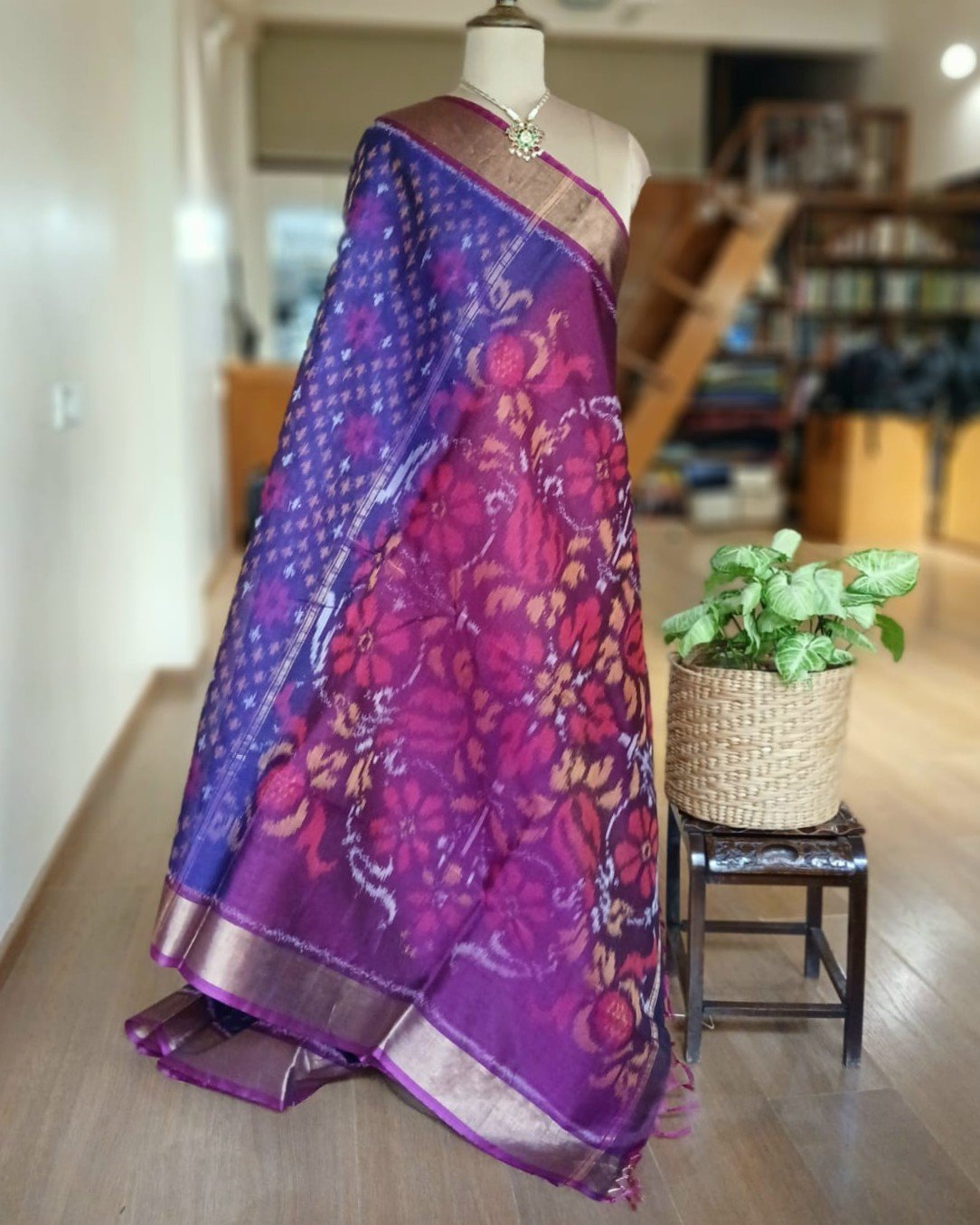 Handloom Single Ikat in Silk-Cotton Saree – (HSIS0040) - Image 6