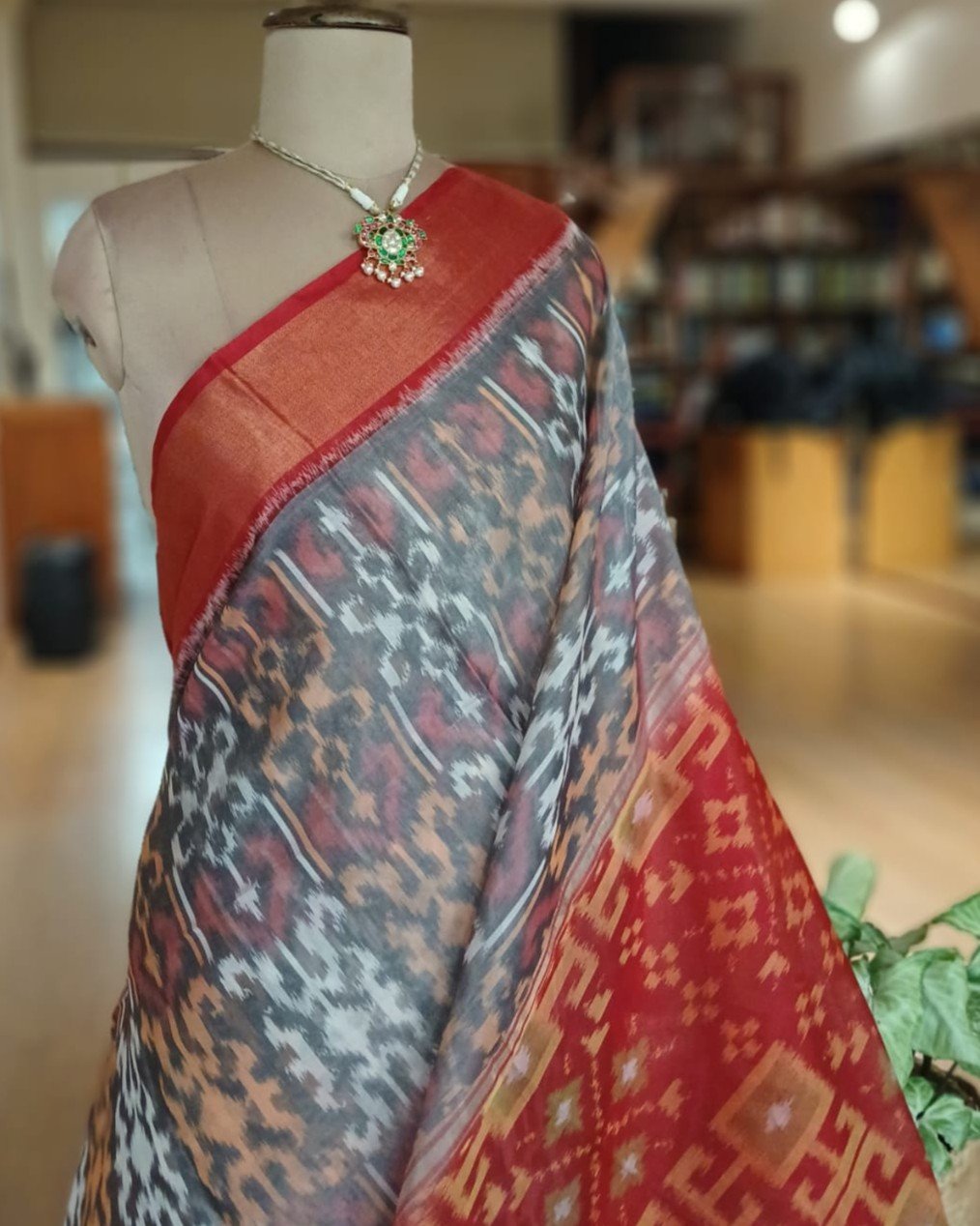 Handloom Single Ikat in Silk-Cotton Saree – (HSIS0041) - Image 2