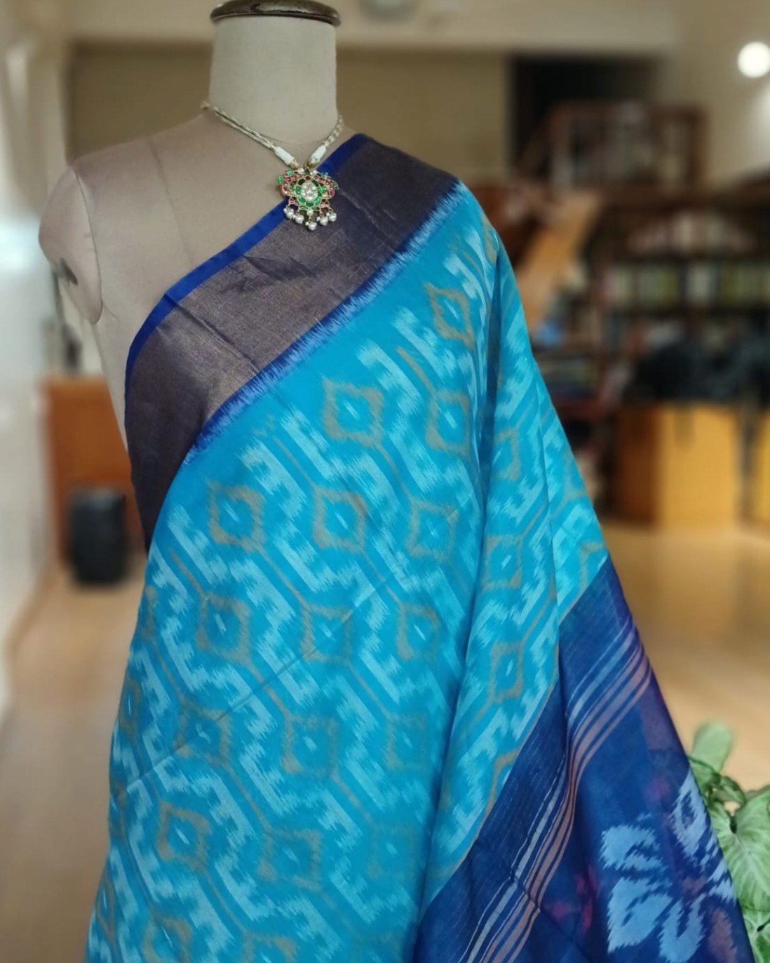 Handloom Single Ikat in Silk-Cotton Saree – (HSIS0042) - Image 2