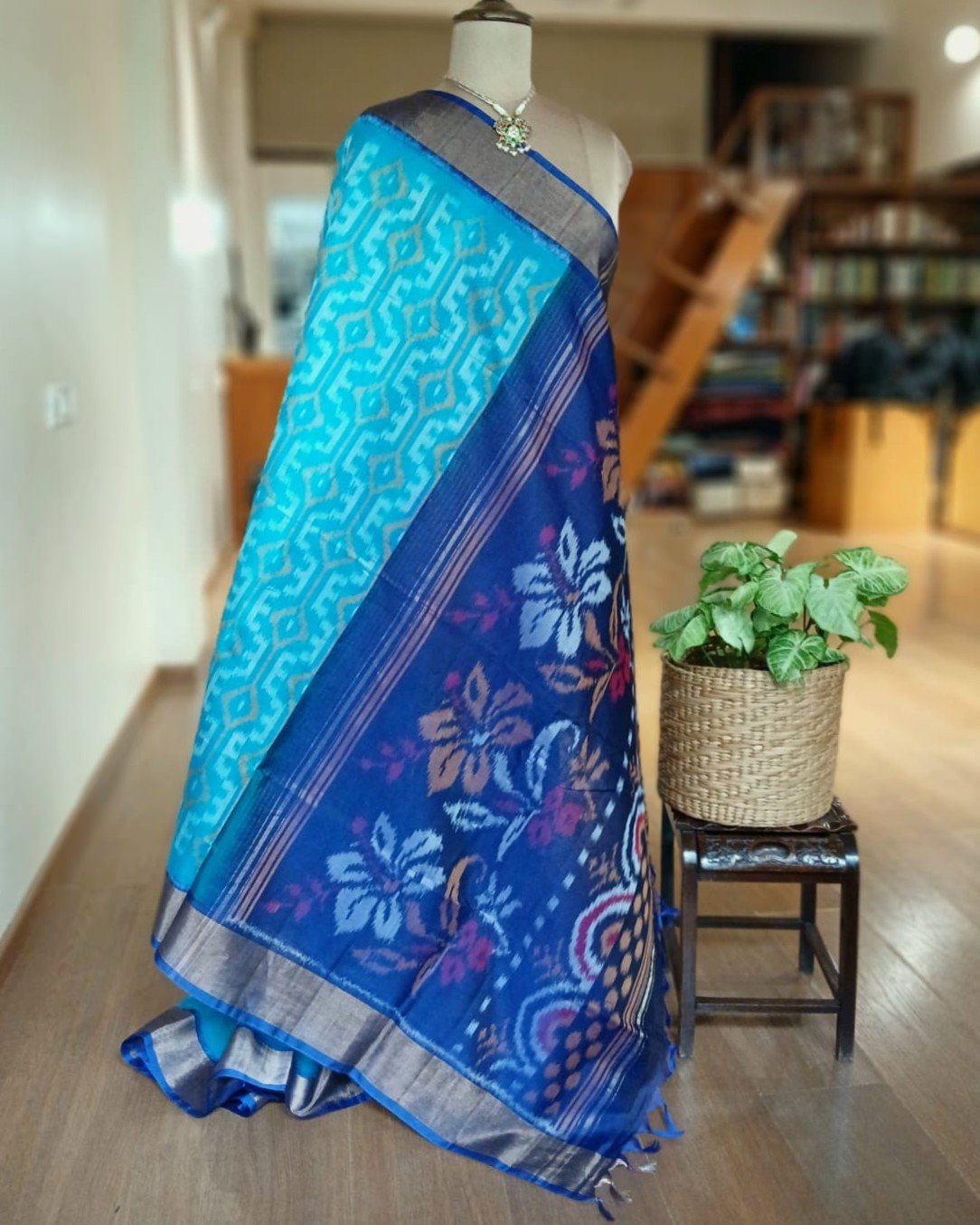 Handloom Single Ikat in Silk-Cotton Saree – (HSIS0042) - Image 7