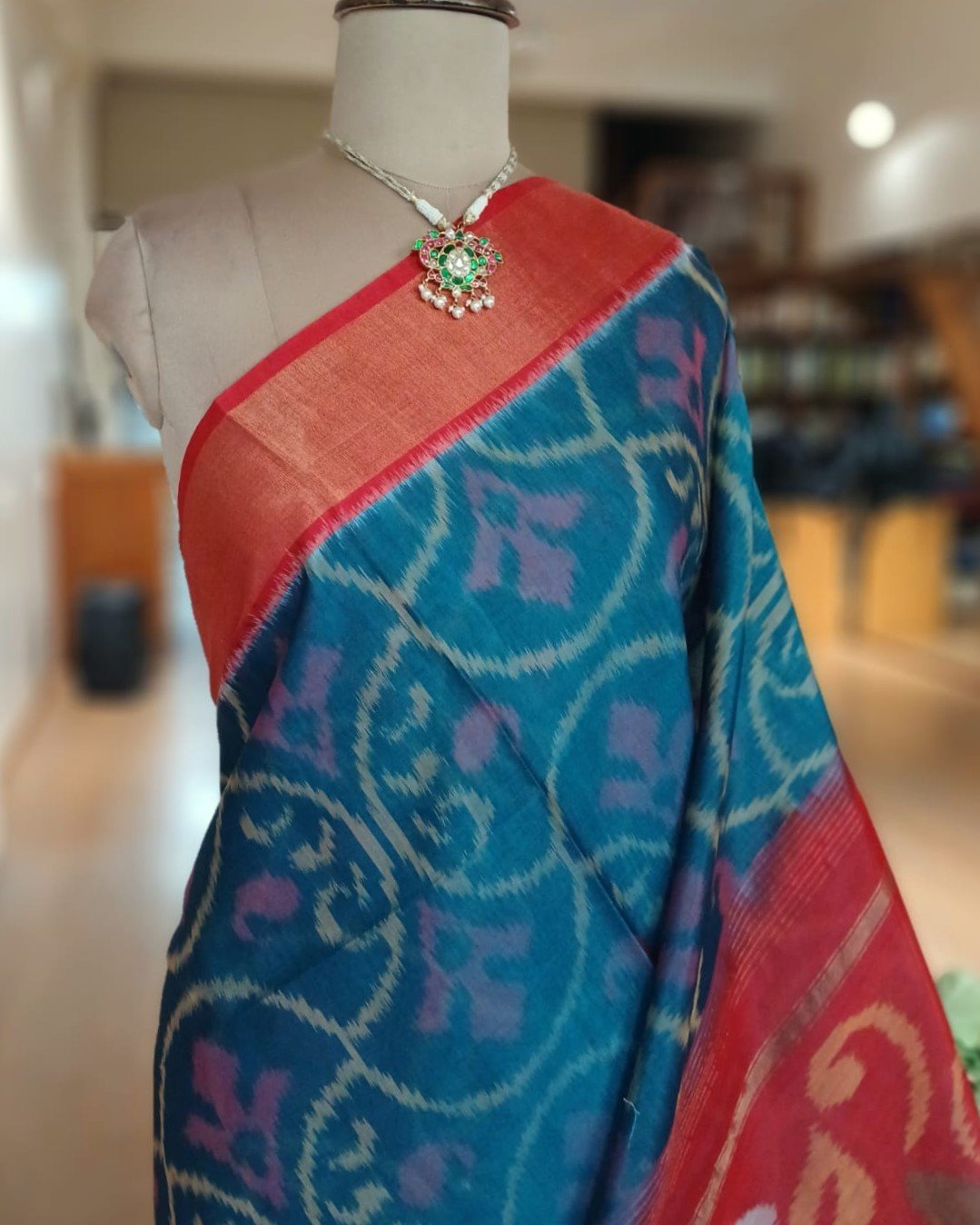 Handloom Single Ikat in Silk-Cotton Saree – (HSIS0043) - Image 2
