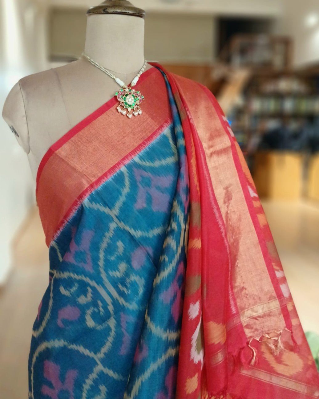 Handloom Single Ikat in Silk-Cotton Saree – (HSIS0043) - Image 5