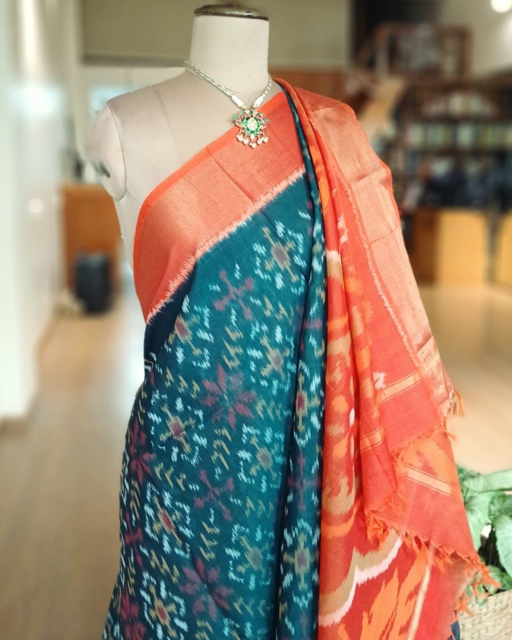 Handloom Single Ikat in Silk-Cotton Saree – (HSIS0037) - Image 4