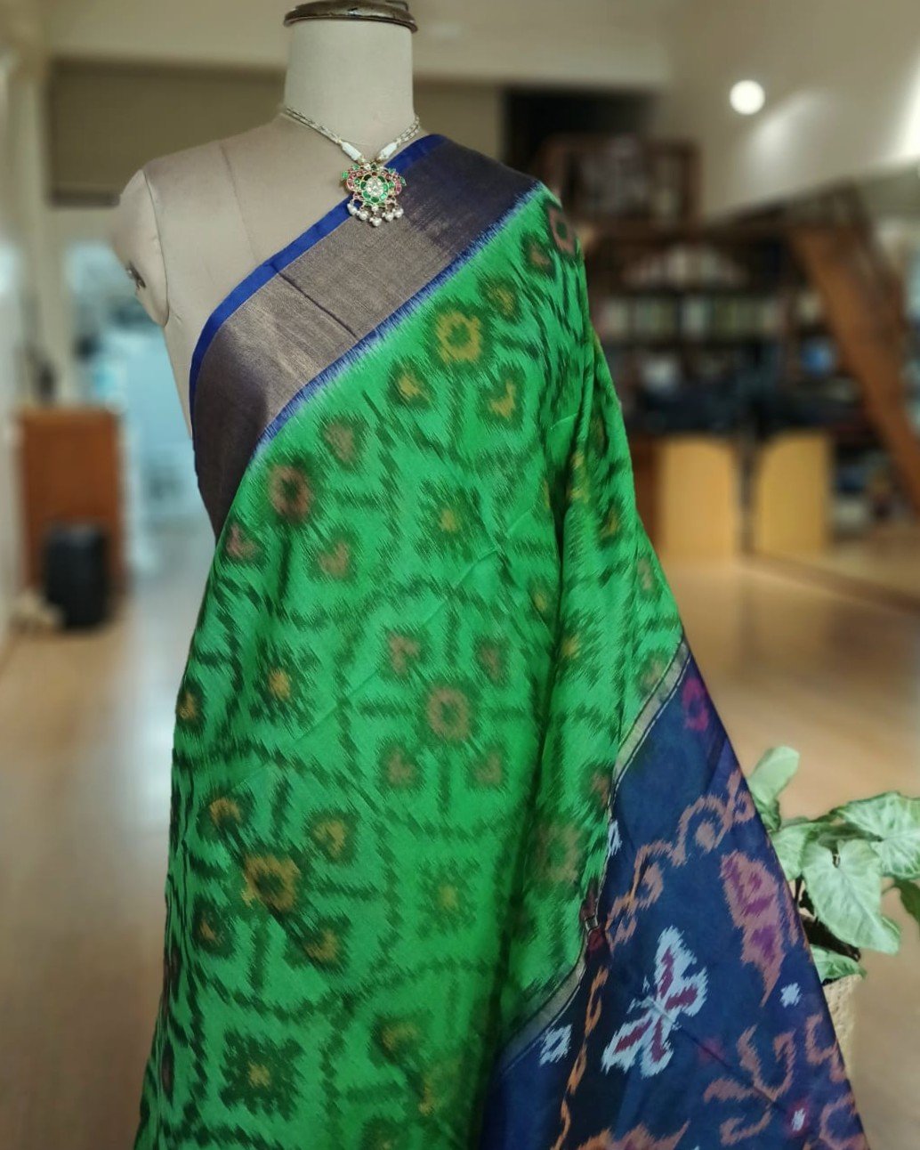 Handloom Single Ikat in Silk-Cotton Saree – (HSIS0038) - Image 2