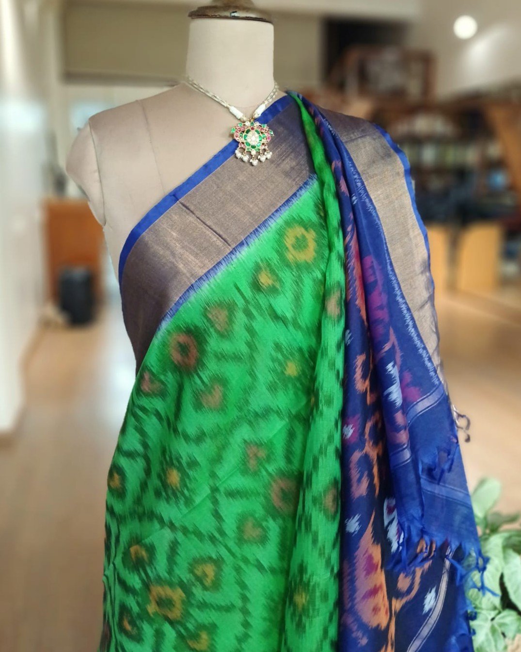 Handloom Single Ikat in Silk-Cotton Saree – (HSIS0038) - Image 5