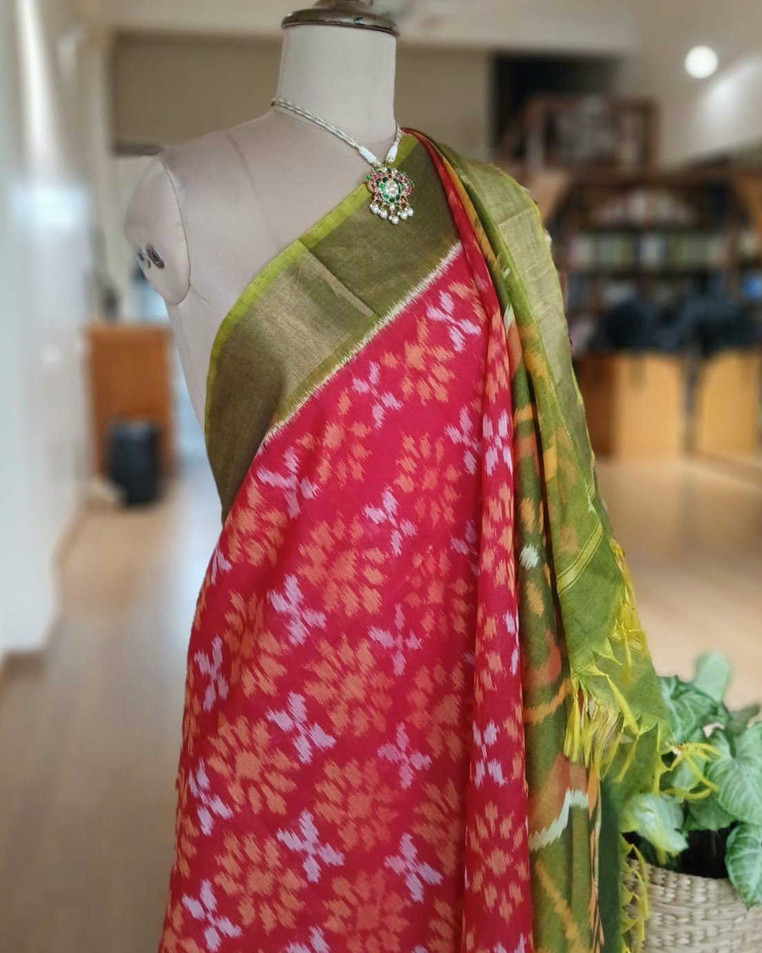 Handloom Single Ikat in Silk-Cotton Saree – (HSIS0039) - Image 5