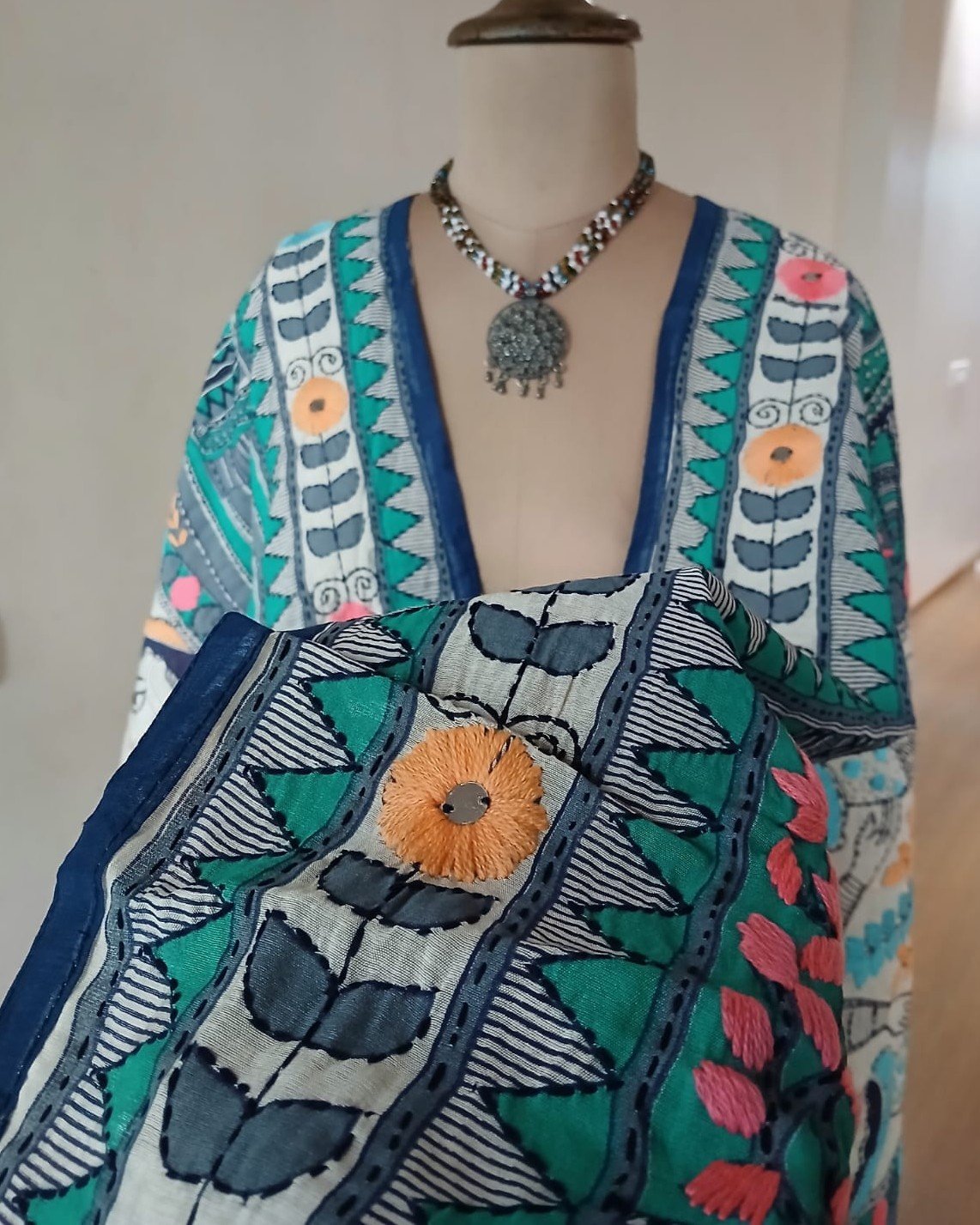 Hand Embroidered Dupatta from Punjab - (HEDP0010) - Image 8