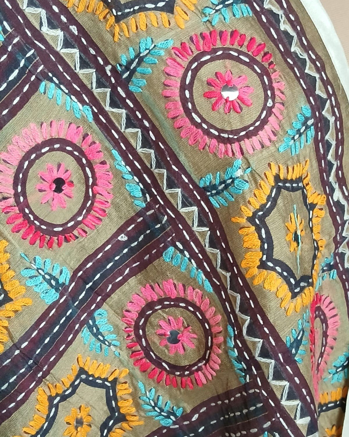 Hand Embroidered Dupatta from Punjab - (HEDP0003) - Image 7