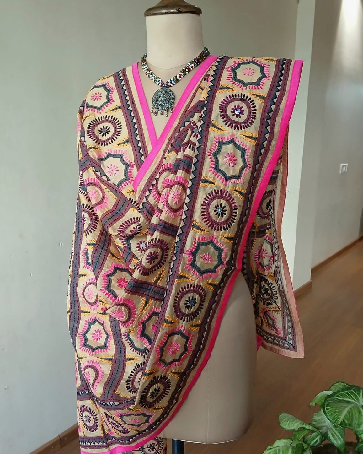 Hand Embroidered Dupatta from Punjab - (HEDP0004) - Image 5