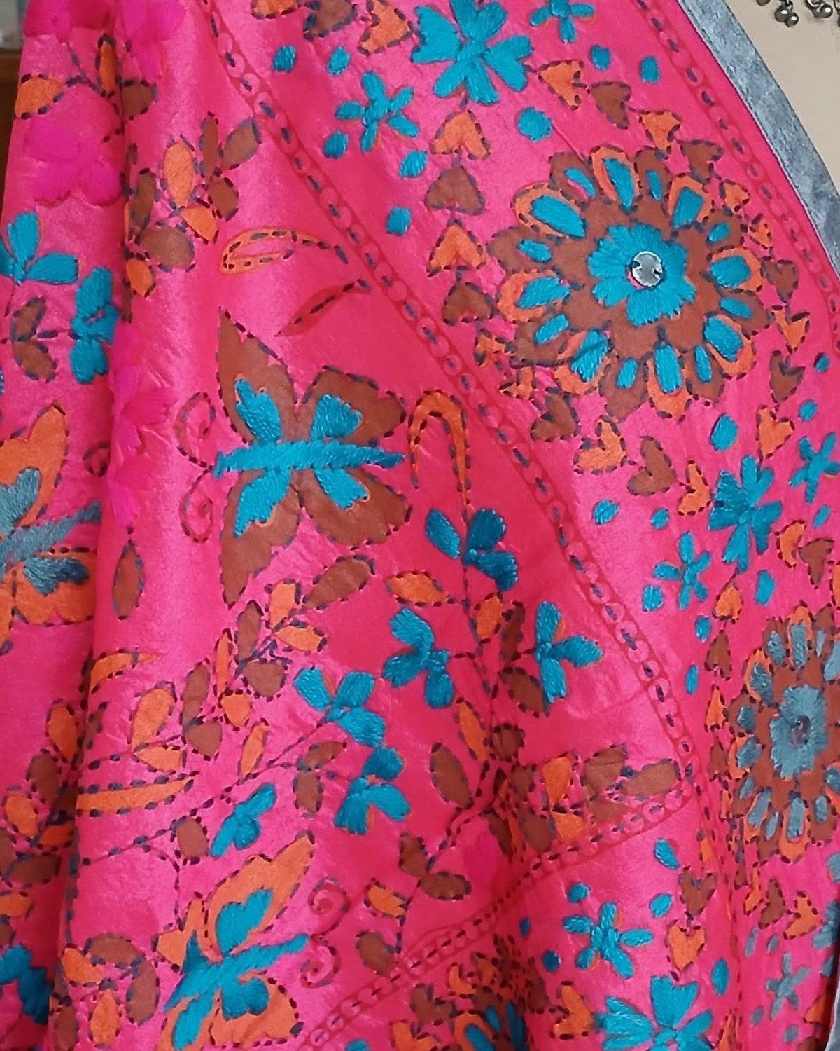 Hand Embroidered Dupatta from Punjab - (HEDP0005) - Image 7