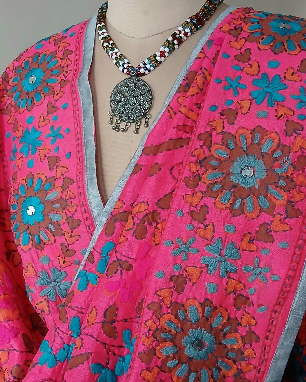 Hand Embroidered Dupatta from Punjab - (HEDP0005) - Image 4