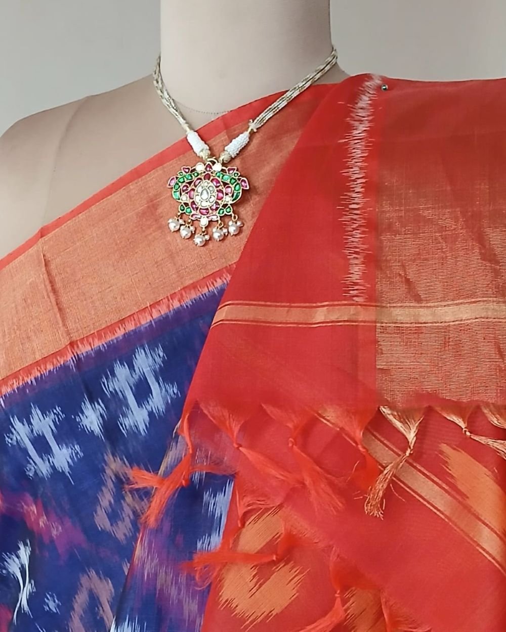 Handloom Single Ikat in Silk-Cotton Saree – (HSIS0045) - Image 4