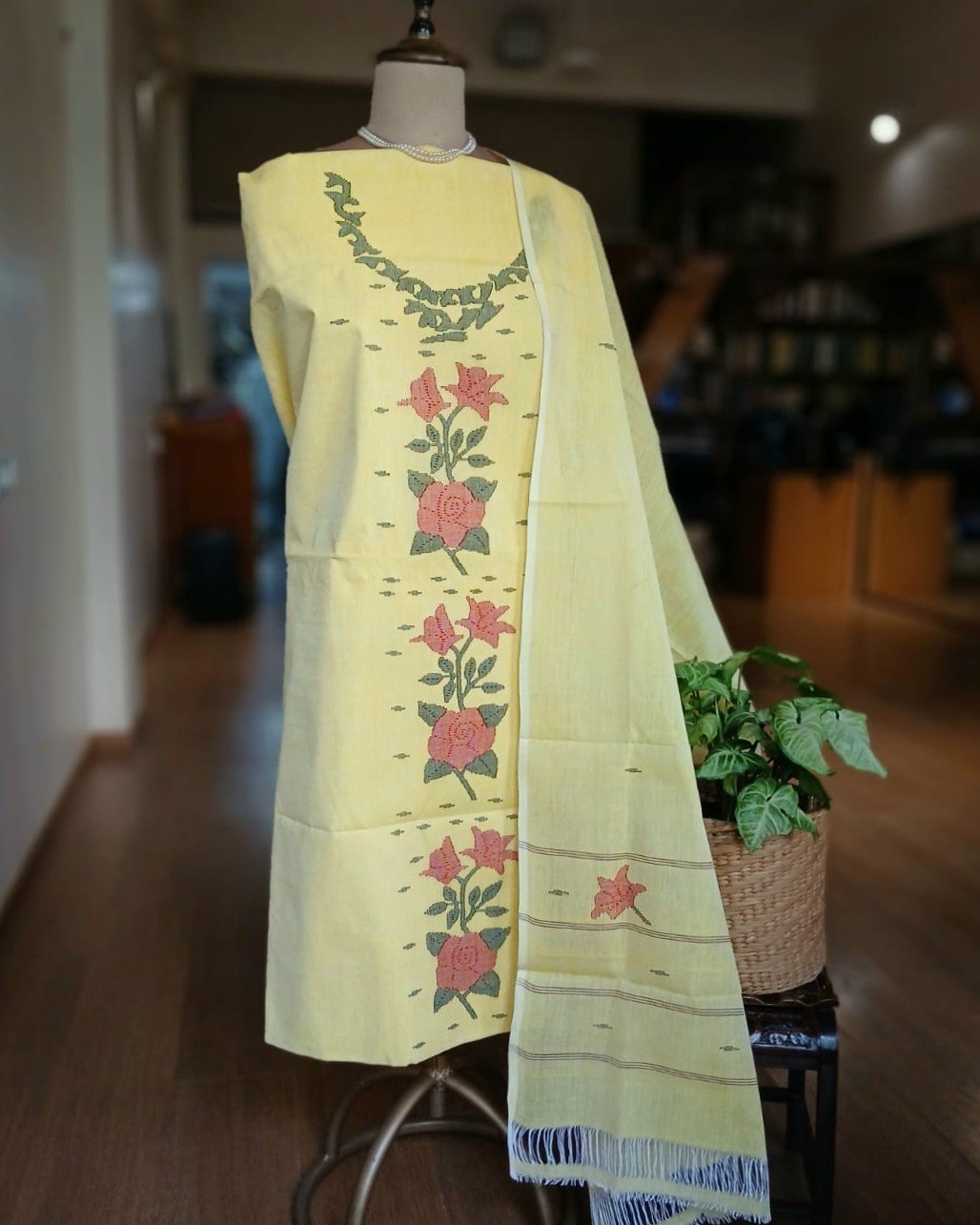 Manipur Handloom 3-piece Salwar Set - (MHSS0039) - Image 3