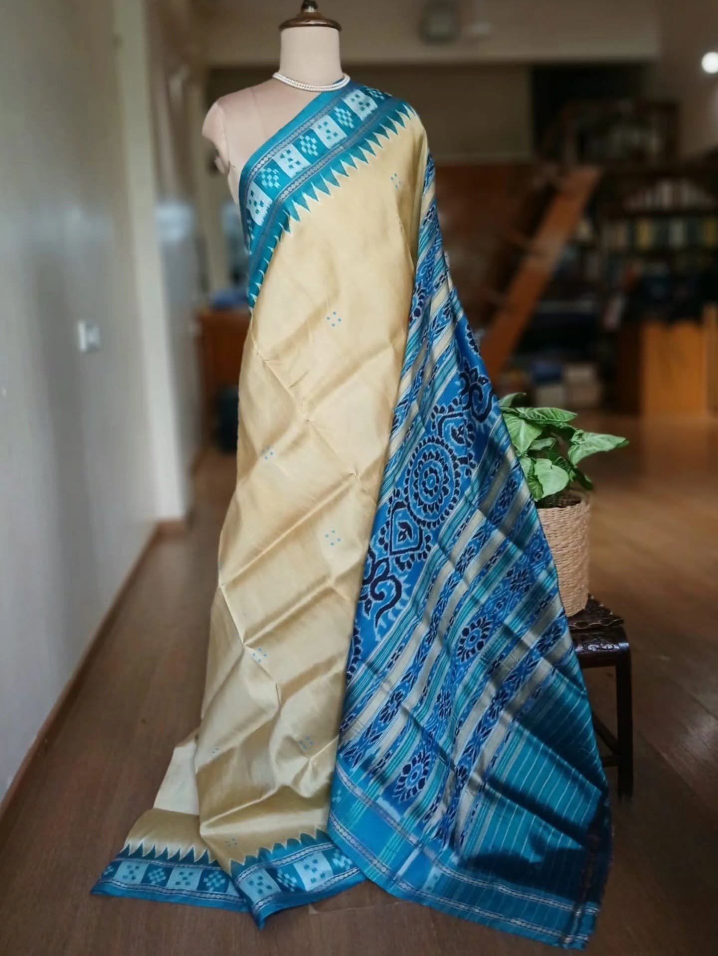 Pure Silk Nuapatna Khandua Pata with Pasapalli Border - (SKSS0017)