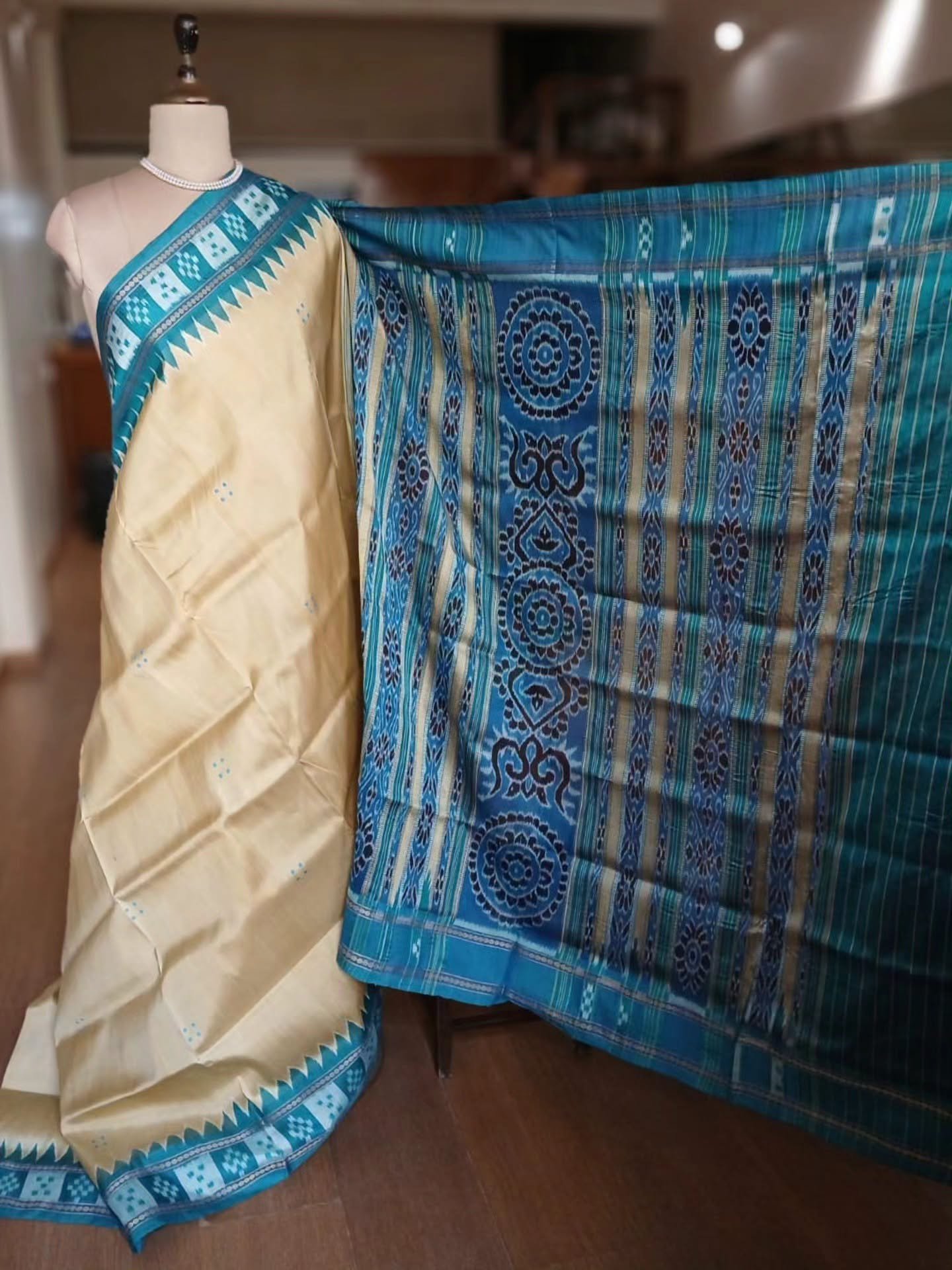 Pure Silk Nuapatna Khandua Pata with Pasapalli Border - (SKSS0017) - Image 2