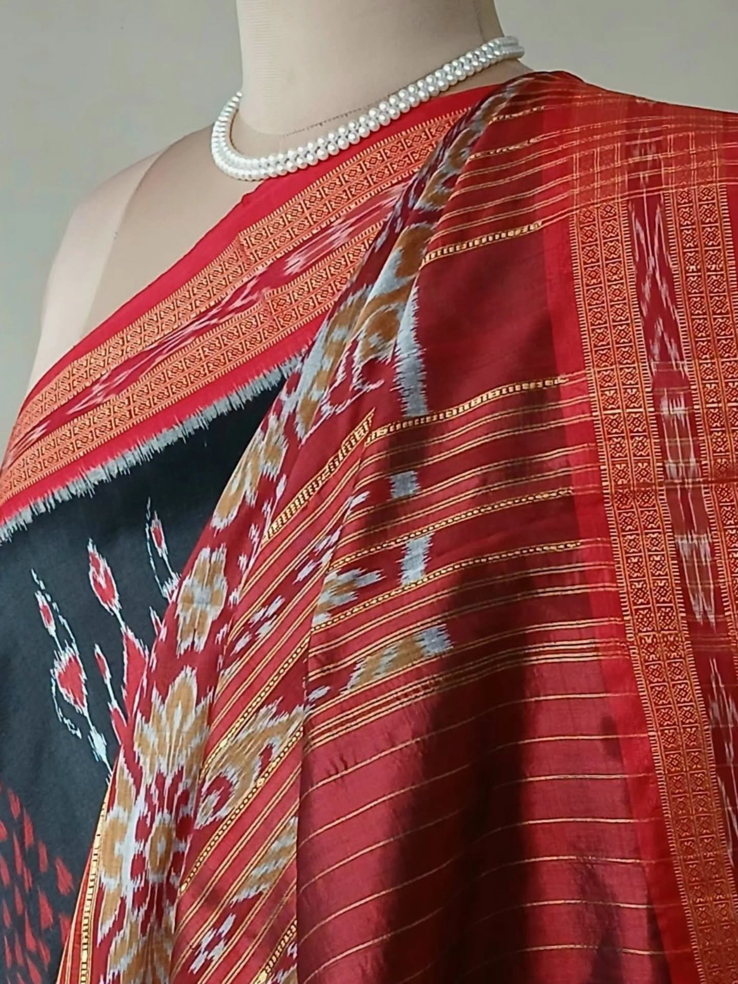 Pure Silk Nuapatna Khandua Pata in Single Ikat- (SKSS0011) - Image 6