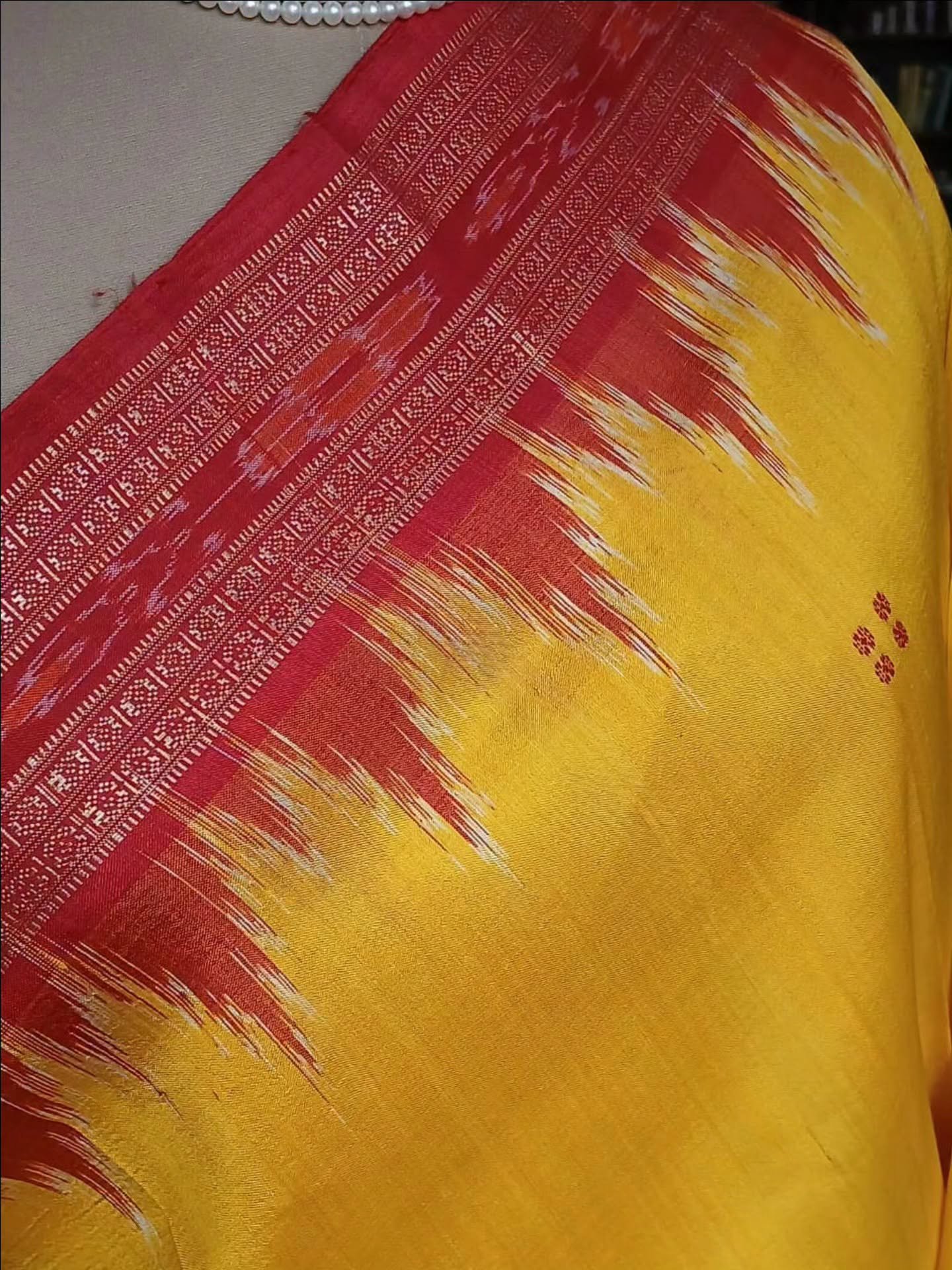 Pure Silk Nuapatna Khandua Pata in Single Ikat- (SKSS0018) - Image 3