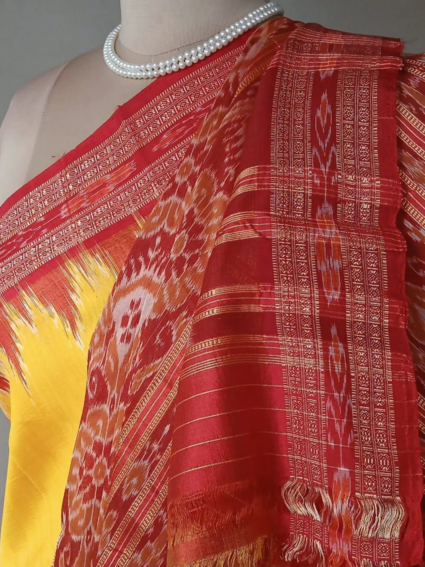 Pure Silk Nuapatna Khandua Pata in Single Ikat- (SKSS0018) - Image 6