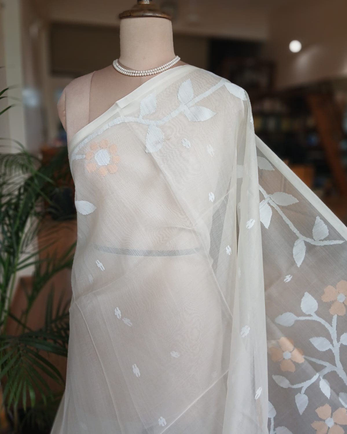 Hand Jamdani in Mulberry Silk with Floral Motifs – (SJMS0018) - Image 2