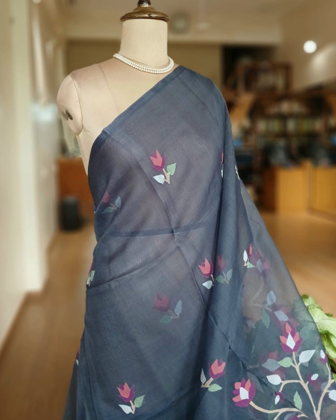 Hand Jamdani in Mulberry Silk with Floral Motifs – (SJMS0013) - Image 2