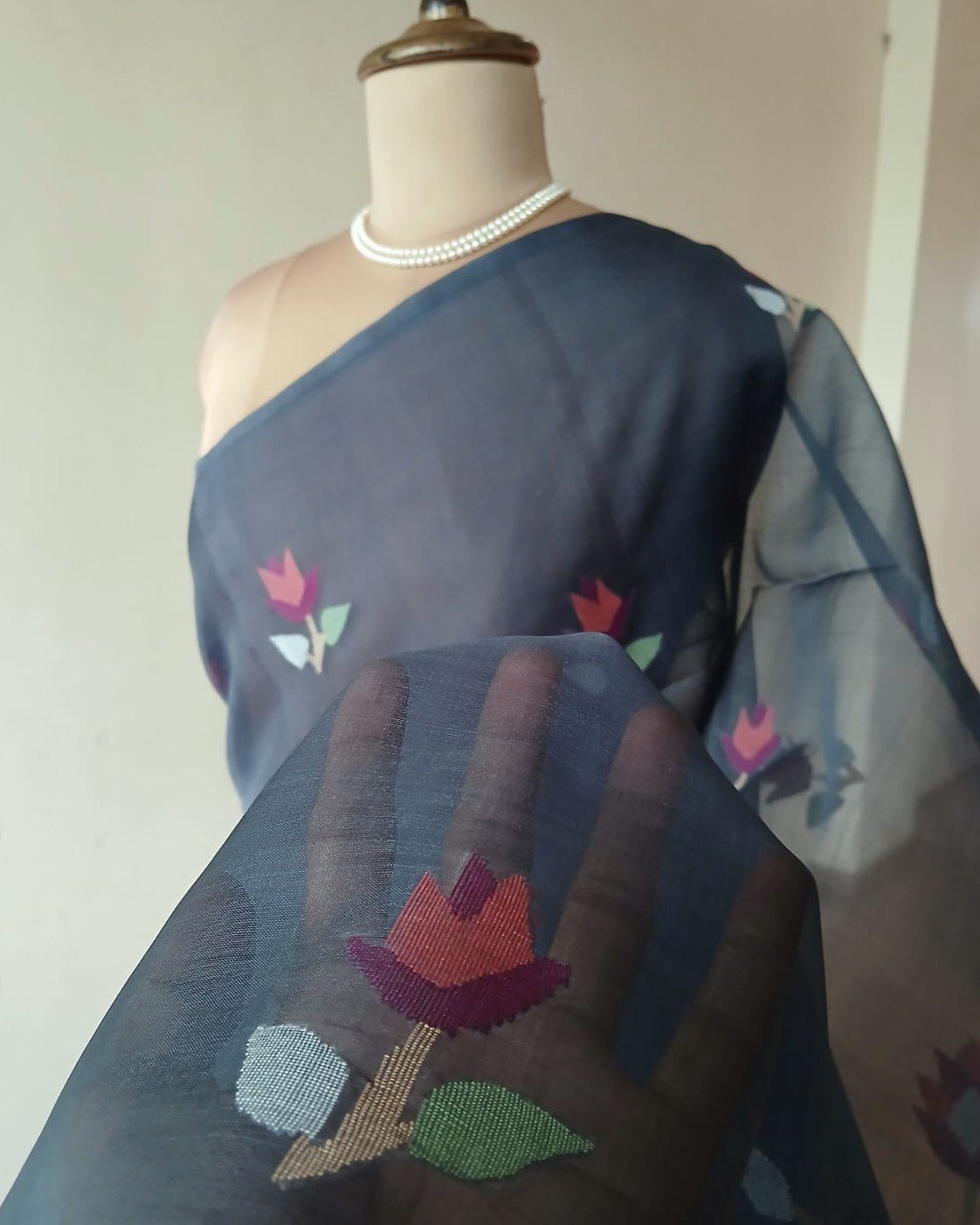 Hand Jamdani in Mulberry Silk with Floral Motifs – (SJMS0013) - Image 7