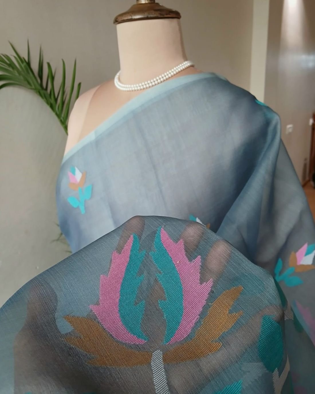 Hand Jamdani in Mulberry Silk with Floral Motifs – (SJMS0023) - Image 3