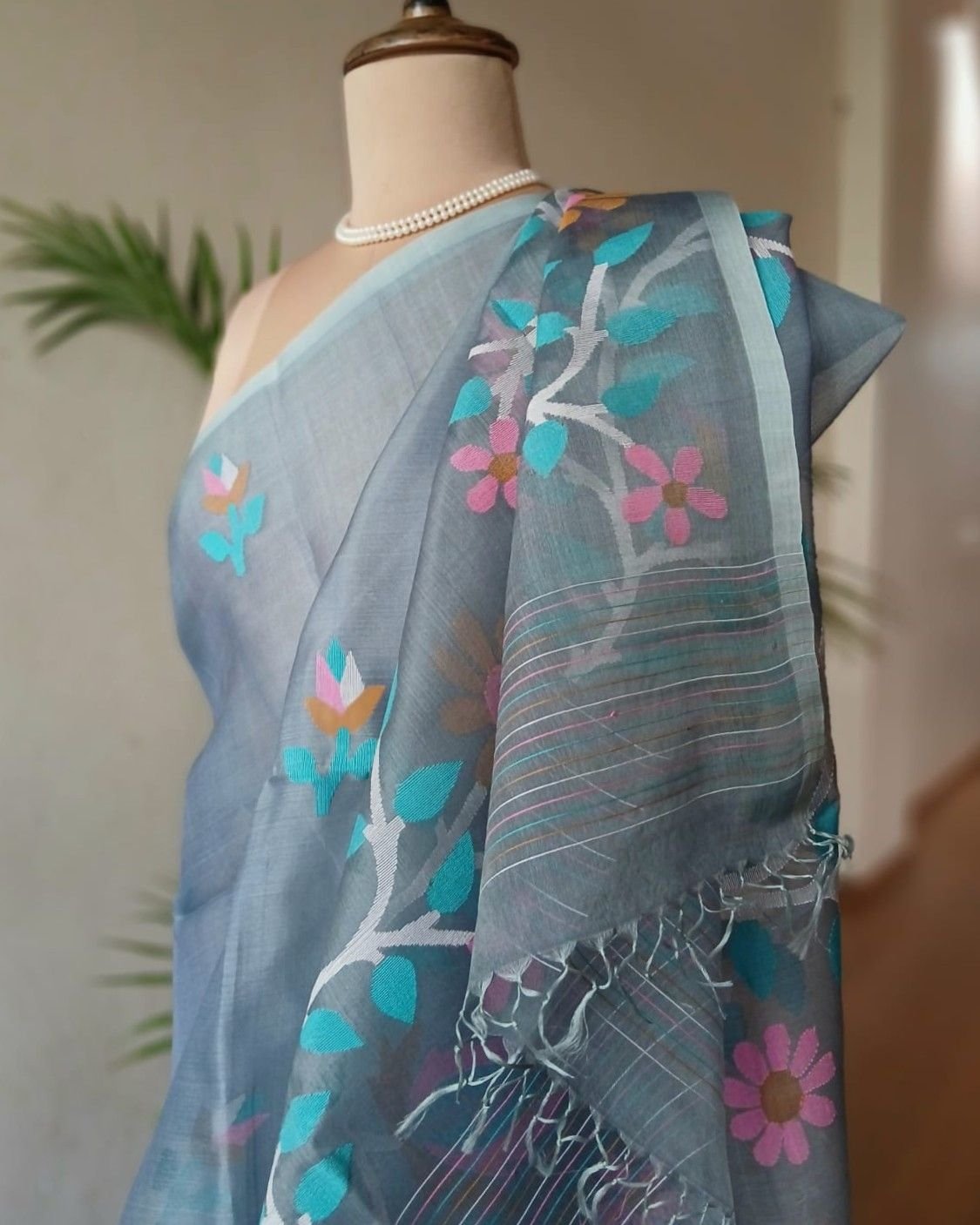 Hand Jamdani in Mulberry Silk with Floral Motifs – (SJMS0023) - Image 4