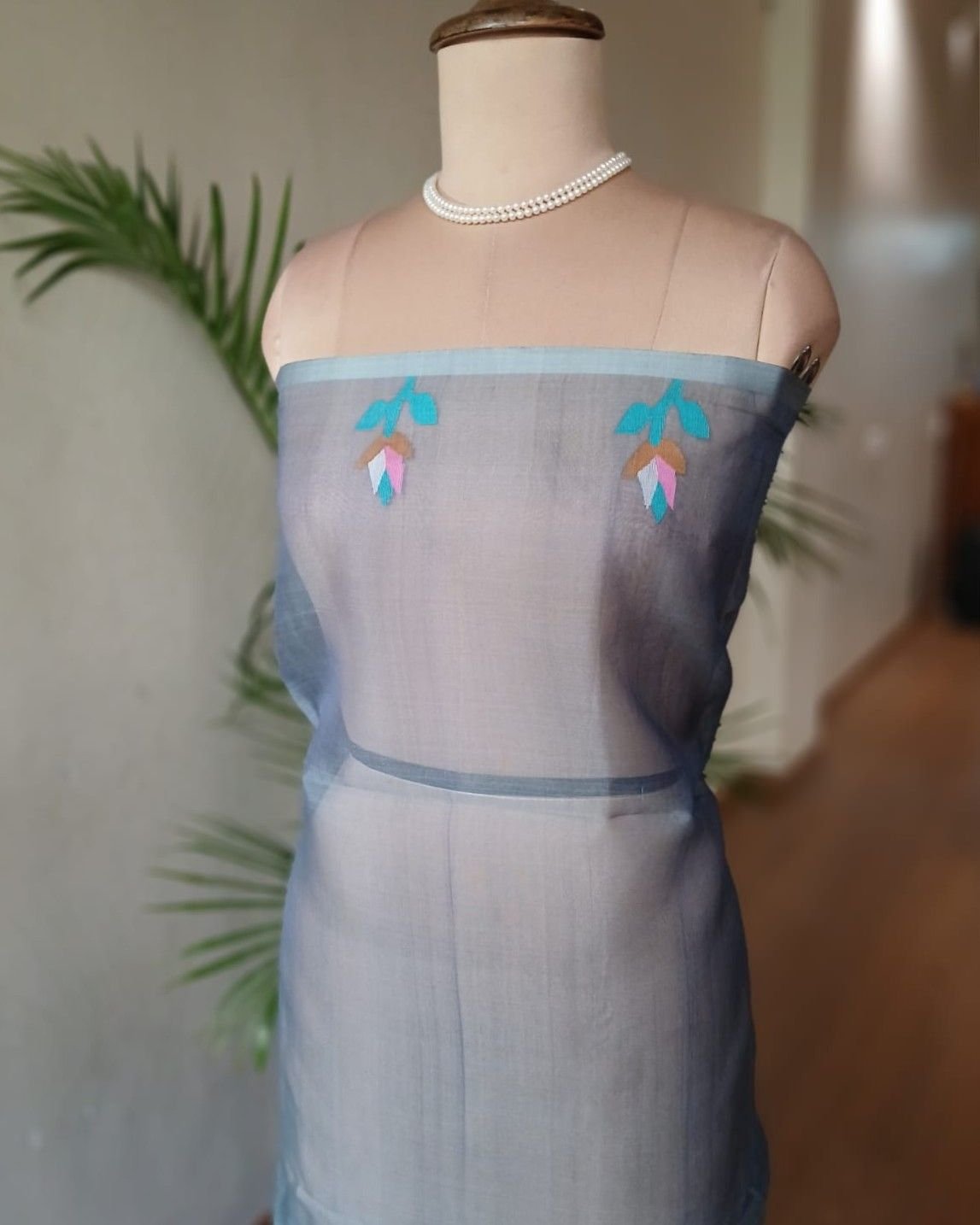 Hand Jamdani in Mulberry Silk with Floral Motifs – (SJMS0023) - Image 7