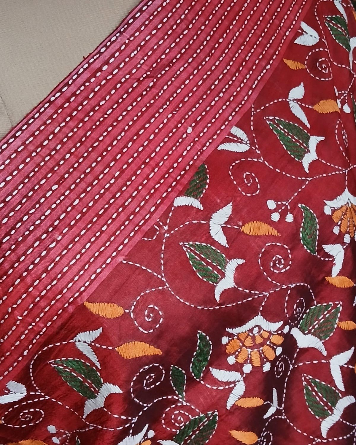 Hand Embroidered Santiniketan Kantha Saree - (SNBK0033) - Image 9
