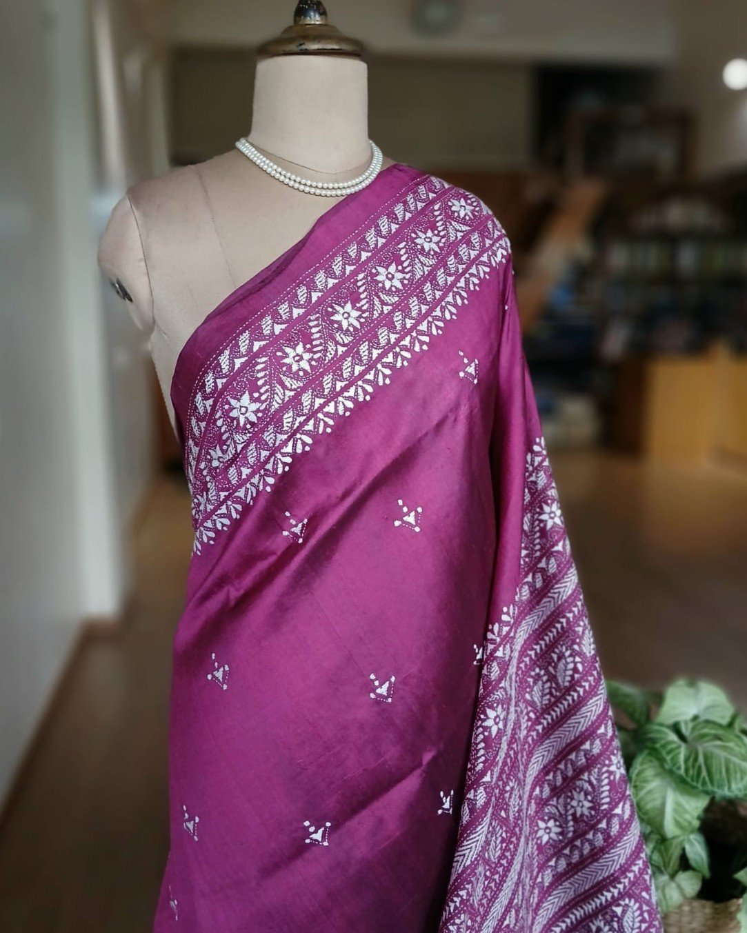 Hand Embroidered Santiniketan Kantha Saree - (SNBK0026) - Image 3