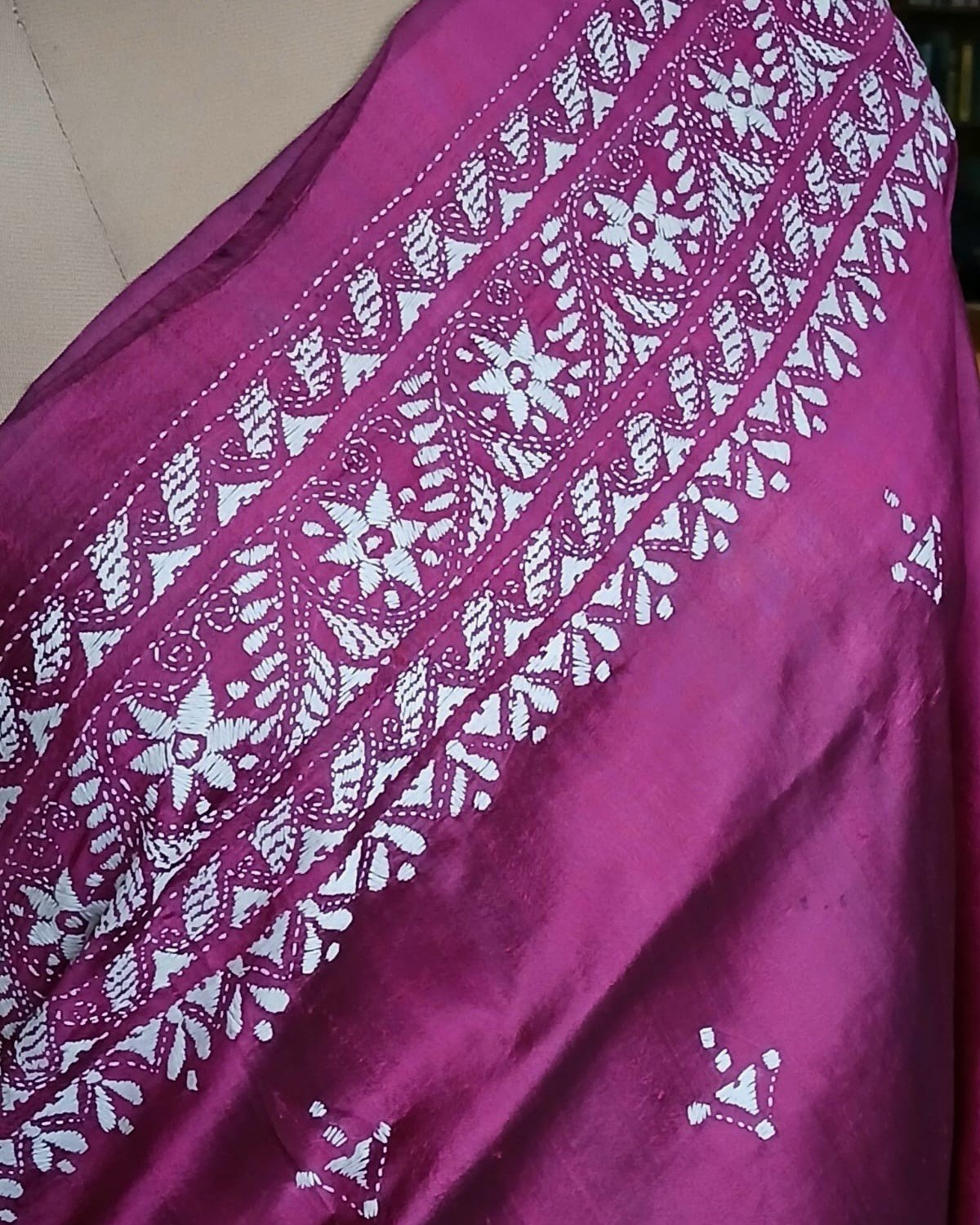 Hand Embroidered Santiniketan Kantha Saree - (SNBK0026) - Image 4