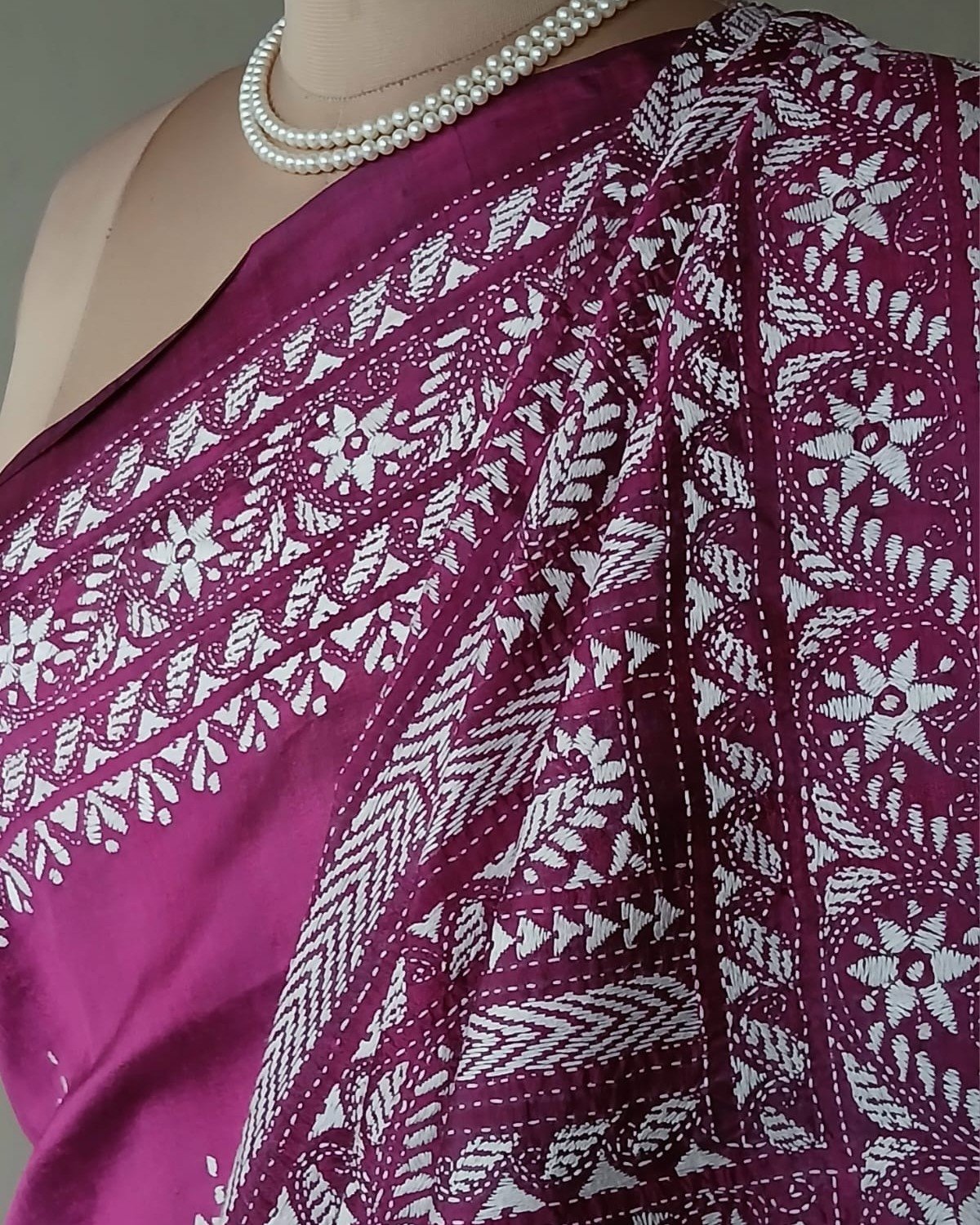 Hand Embroidered Santiniketan Kantha Saree - (SNBK0026) - Image 7