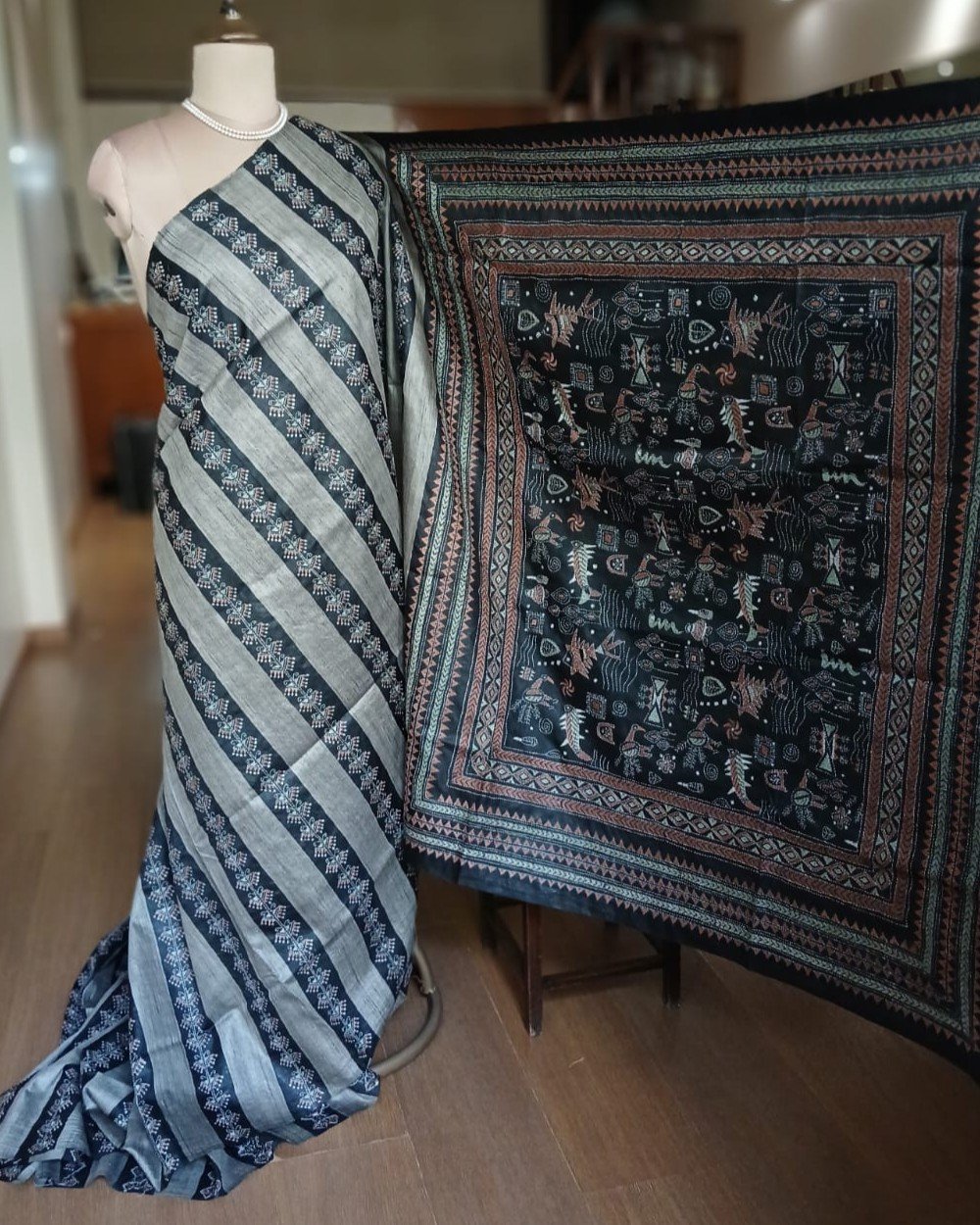 Hand Embroidered Santiniketan Kantha Saree - (SNBK0028) - Image 2