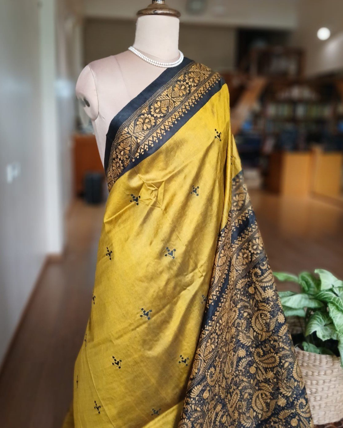 Hand Embroidered Santiniketan Kantha Saree - (SNBK0029) - Image 3
