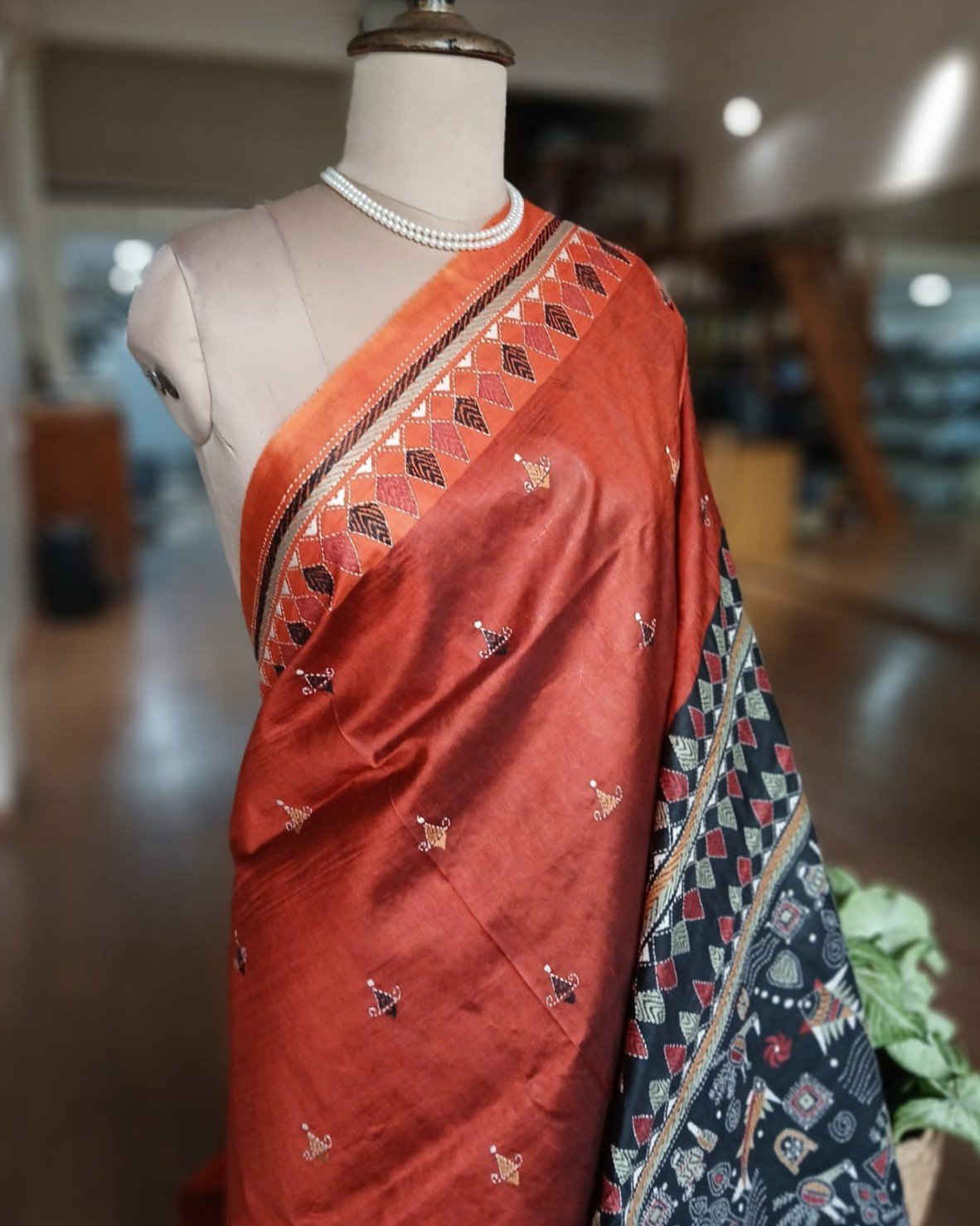 Hand Embroidered Santiniketan Kantha Saree - (SNBK0031) - Image 3