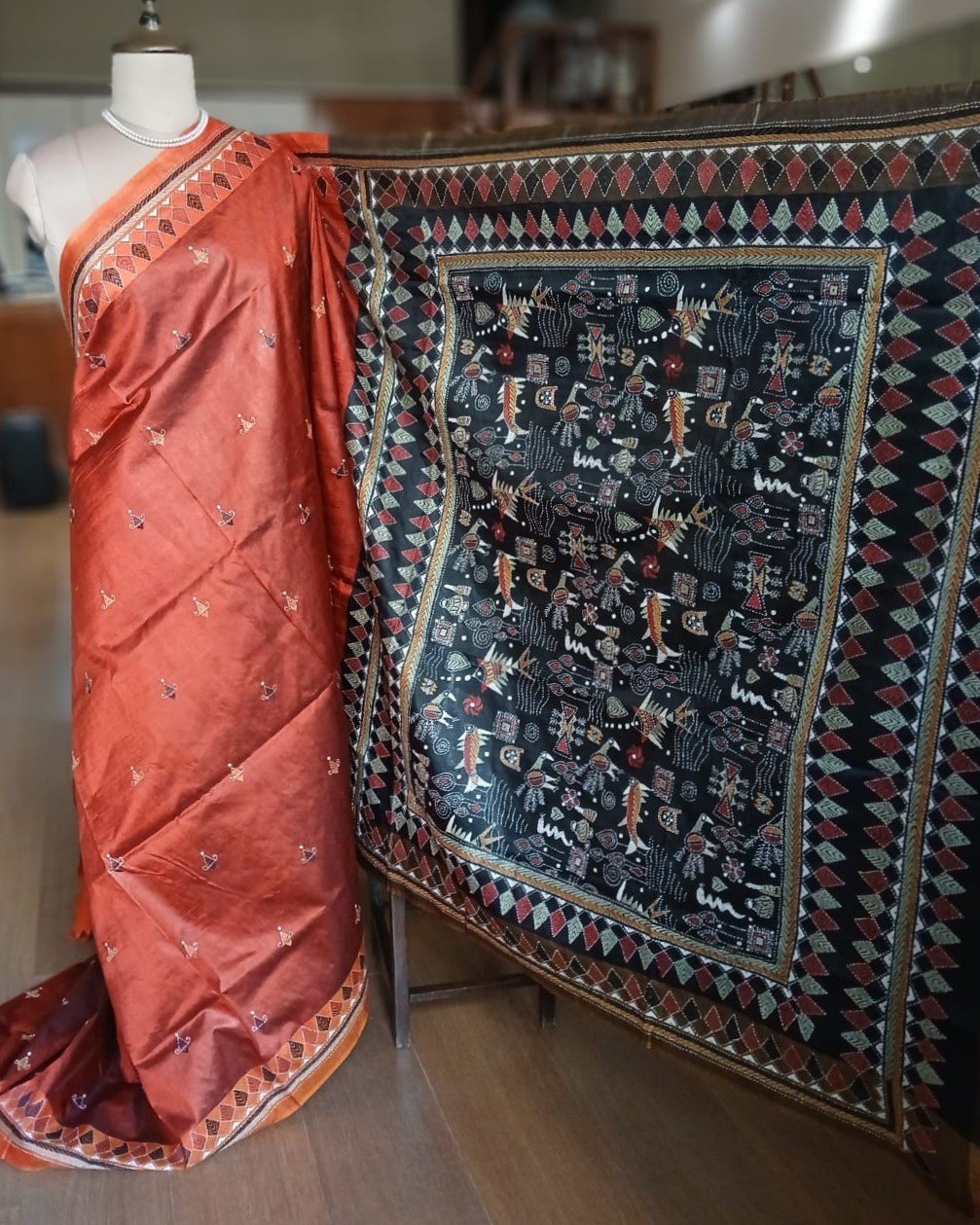 Hand Embroidered Santiniketan Kantha Saree - (SNBK0031) - Image 2
