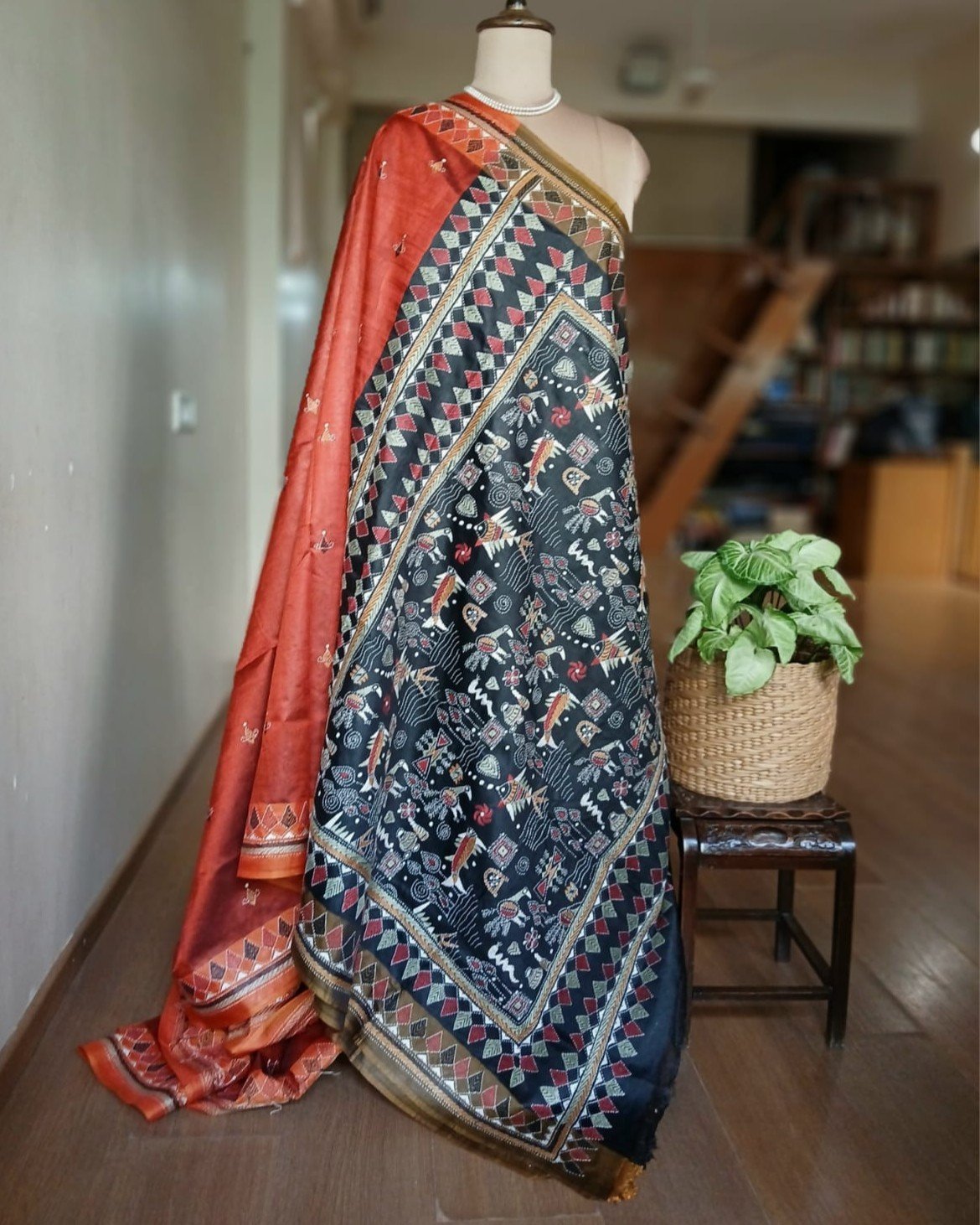 Hand Embroidered Santiniketan Kantha Saree - (SNBK0031) - Image 9