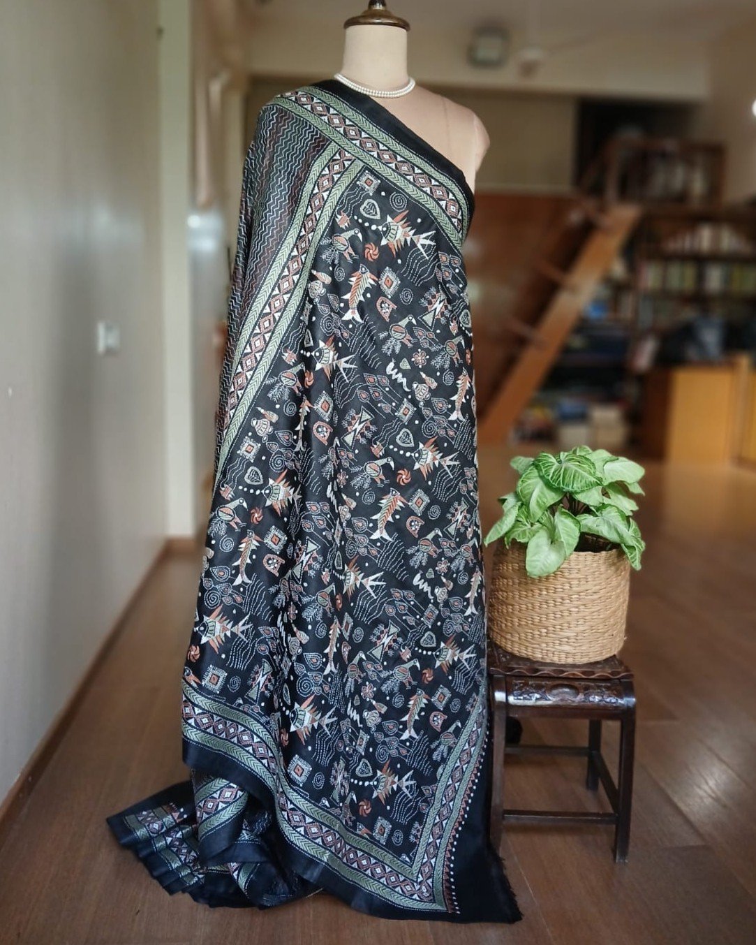 Hand Embroidered Santiniketan Kantha Saree - (SNBK0032) - Image 10