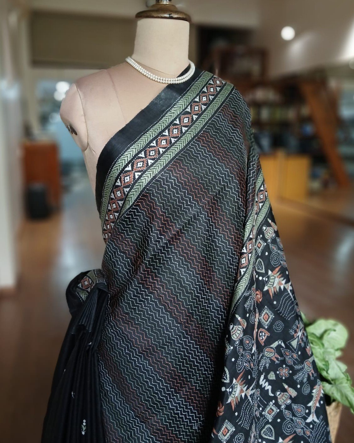 Hand Embroidered Santiniketan Kantha Saree - (SNBK0032) - Image 2