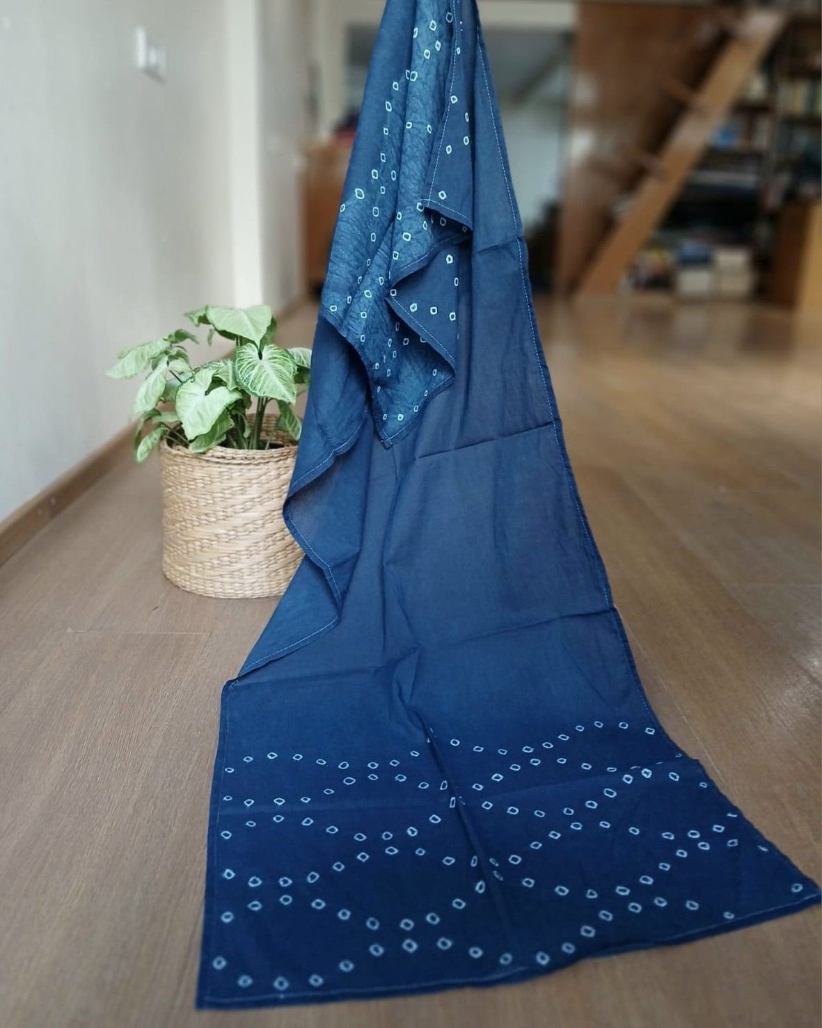 Madurai Sungudi Hand Knotted Cotton Stole - (MHKS0001) - Image 2