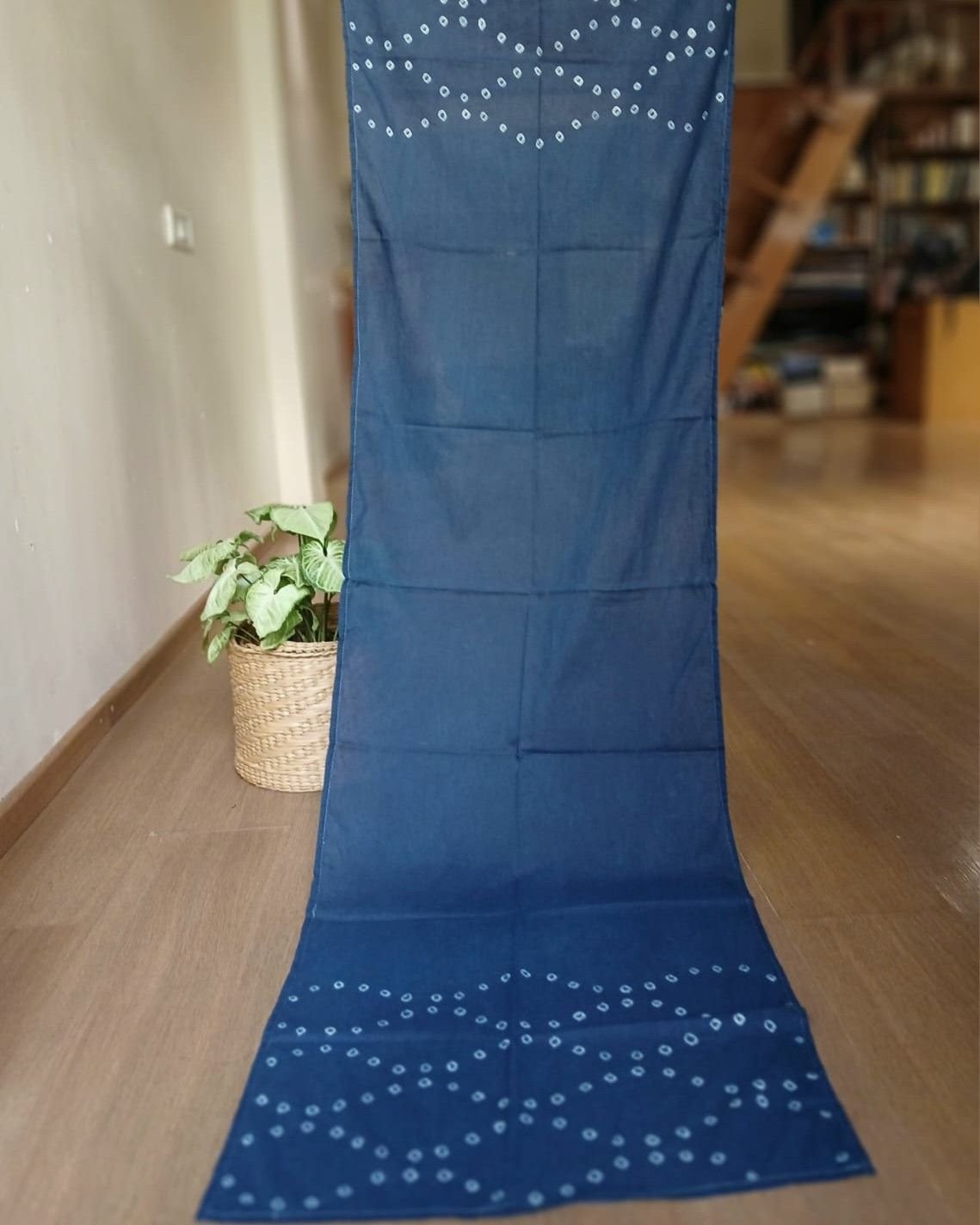 Madurai Sungudi Hand Knotted Cotton Stole - (MHKS0001) - Image 5